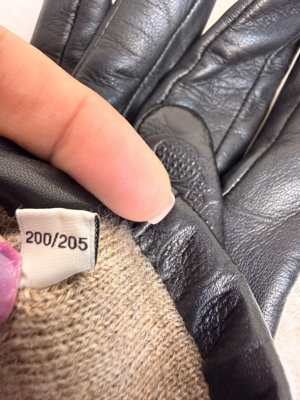 NWOT Coach Signature Sheep Leather 100% Wool Lining Tech Gloves in Black Size 8